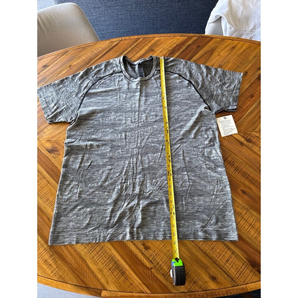 Lululemon Metal Vent Tech Short Sleeve Shirt Men’s XXL grey black camo NWT - Picture 4 of 11